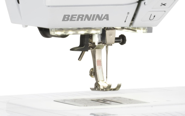 BERNINA 475 QE от магазина Promily в Ессентуках